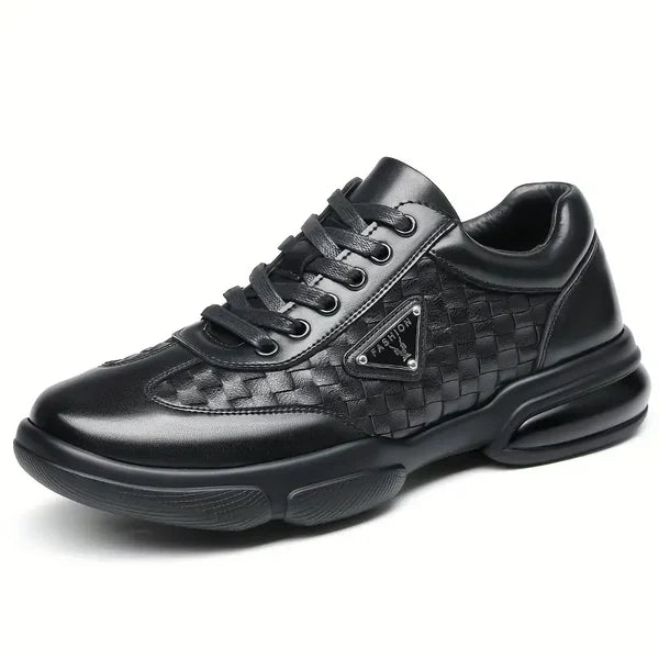 Elegante Herrenlederschuhe mit runder Schuhspitze.