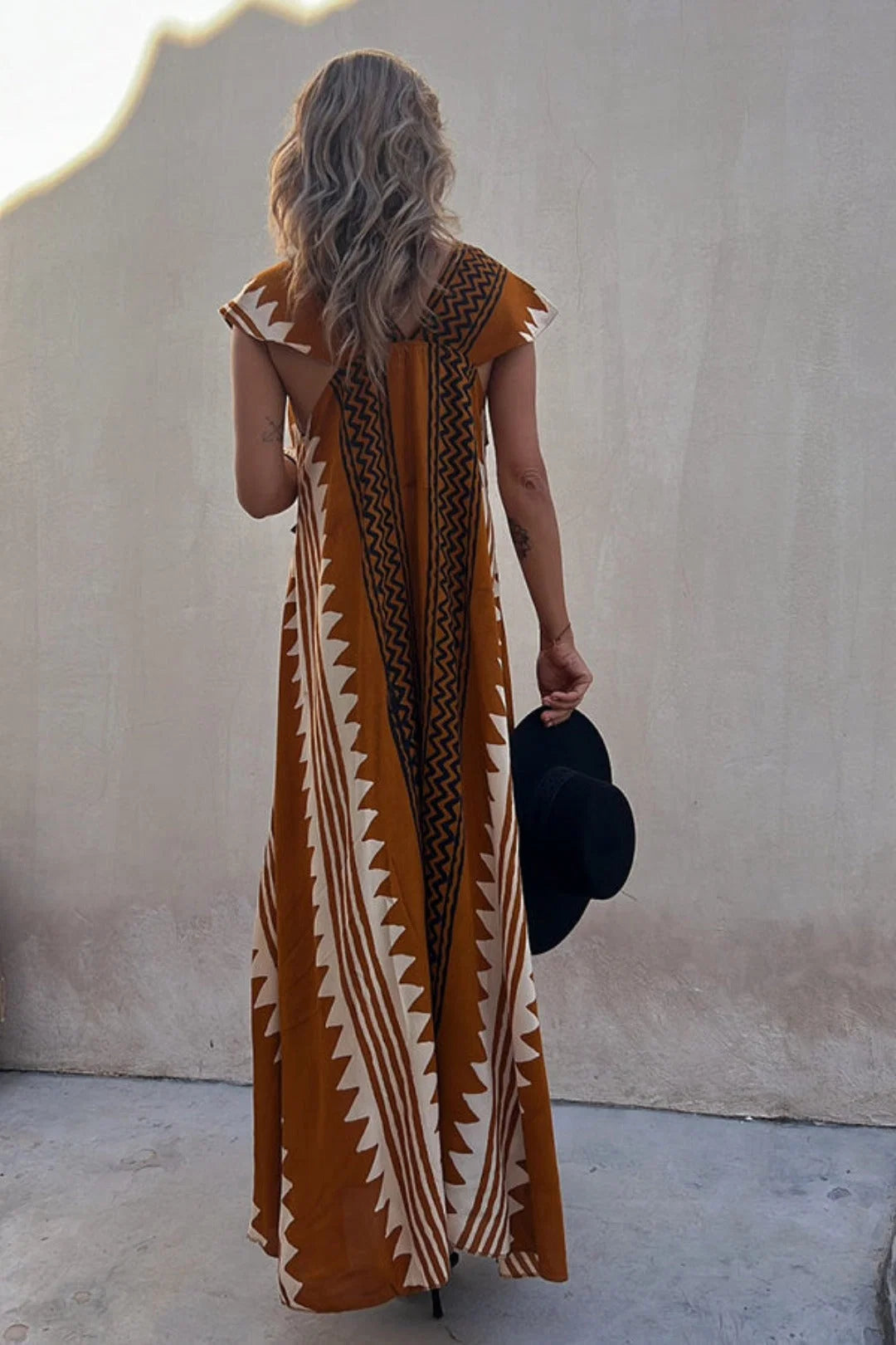 Trendiges, aztekisch inspiriertes Leberkleid für Damen