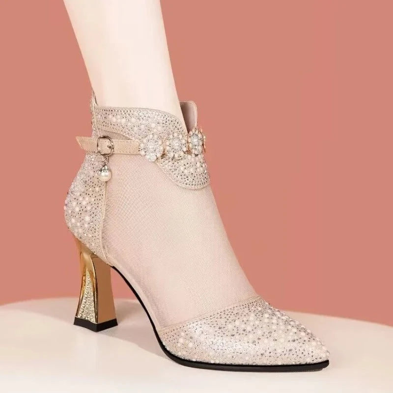 Glamouröse Und Elegante Hochhackige Sandalen