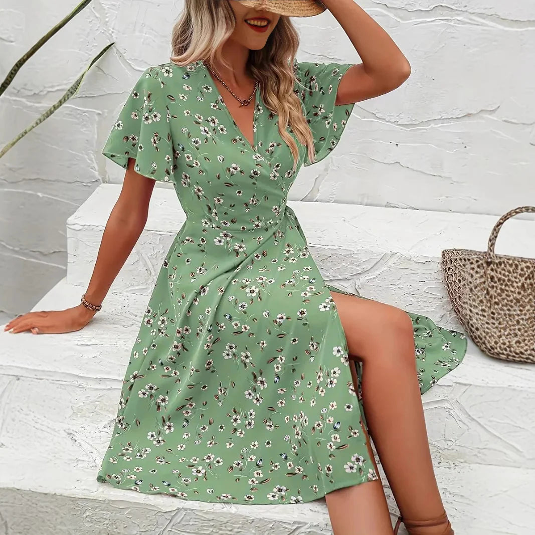 Damen Wickelkleid mit floralem Muster und Schnittdetails