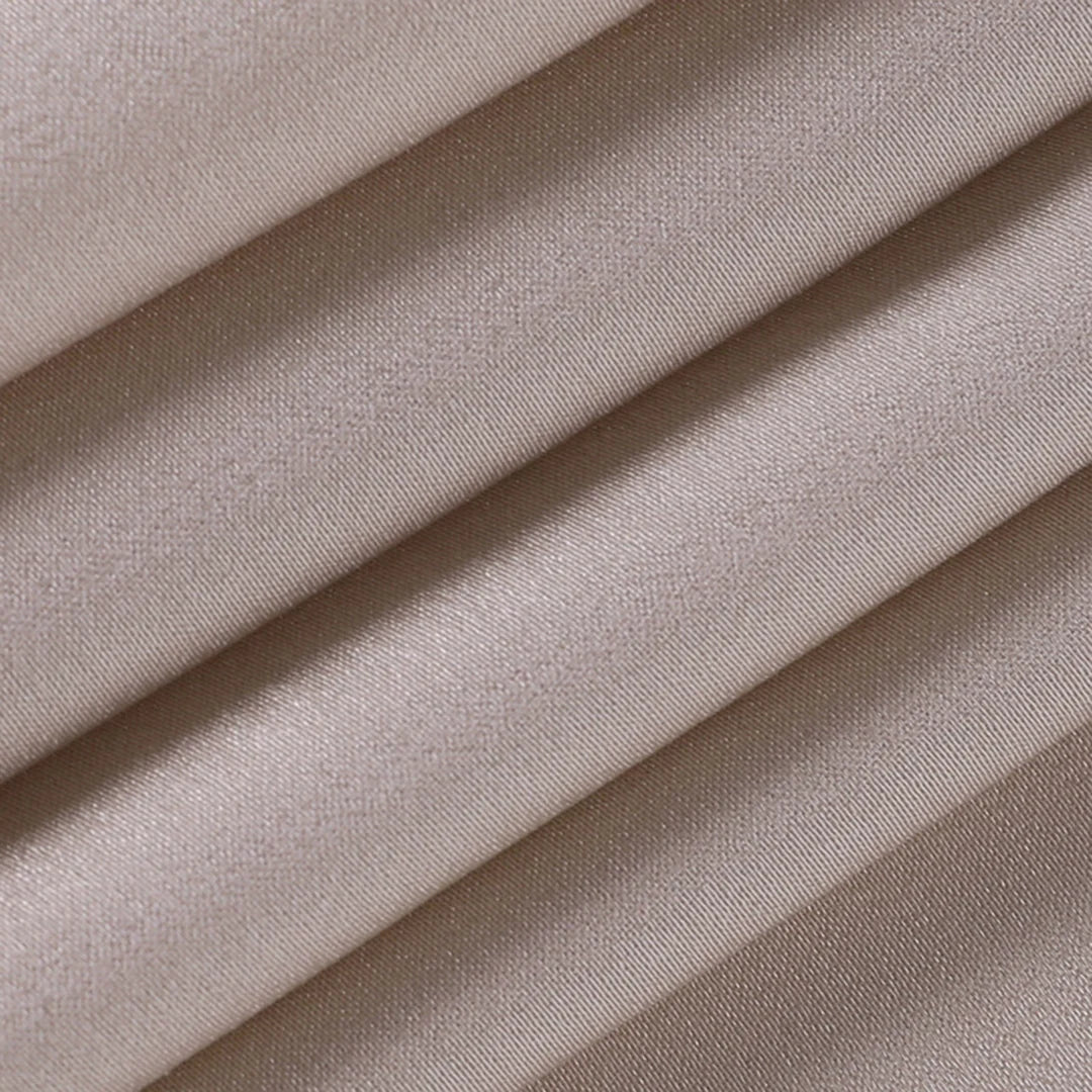 Festkleid mit Ausschnitt