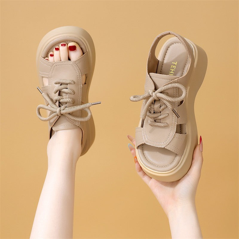 Sandalias gladiador – piel suave, plataforma, realza altura