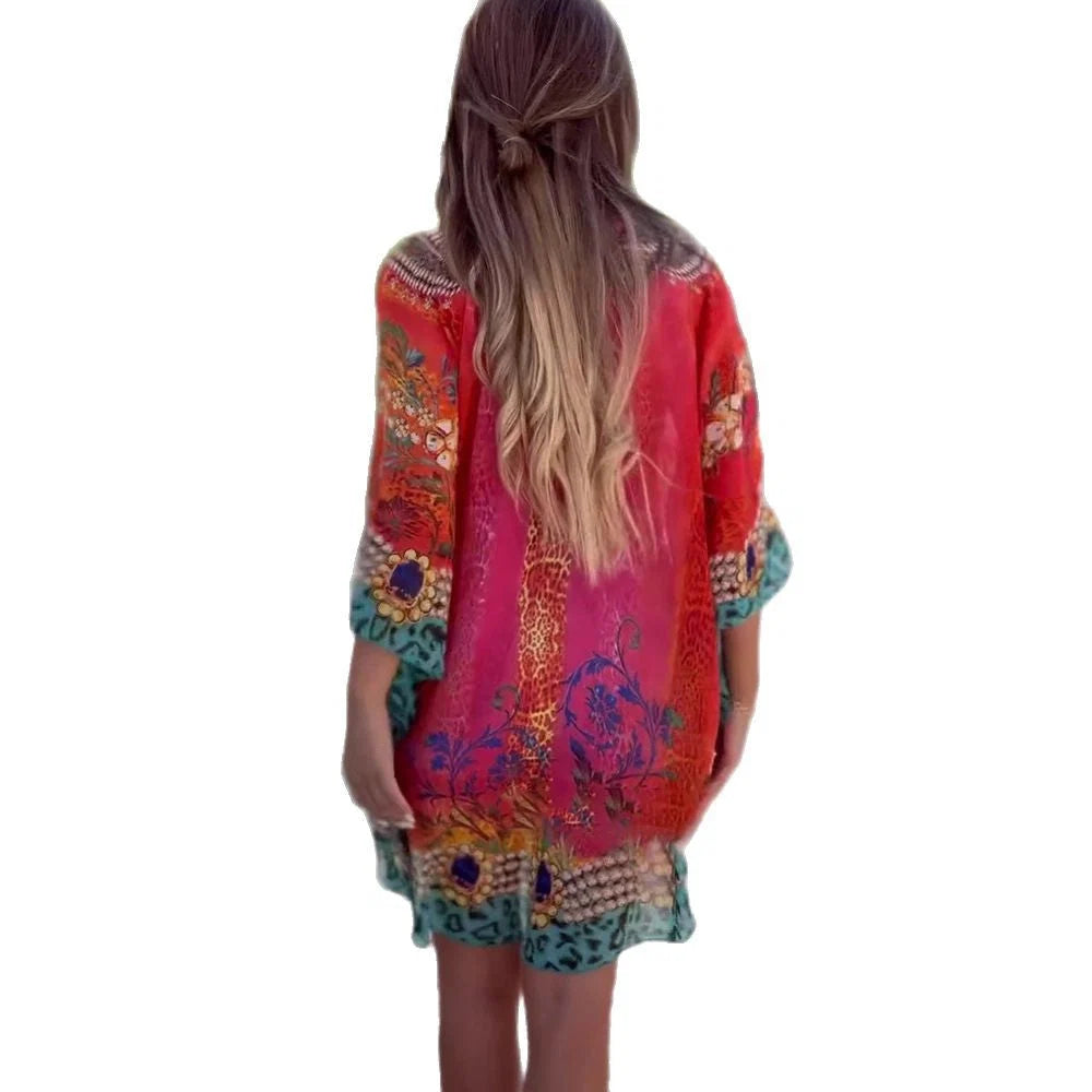 Damen Strandkleid Im Farbenfrohen Boho-Stil mit Verspieltem Design und Tiefem V-Ausschnitt