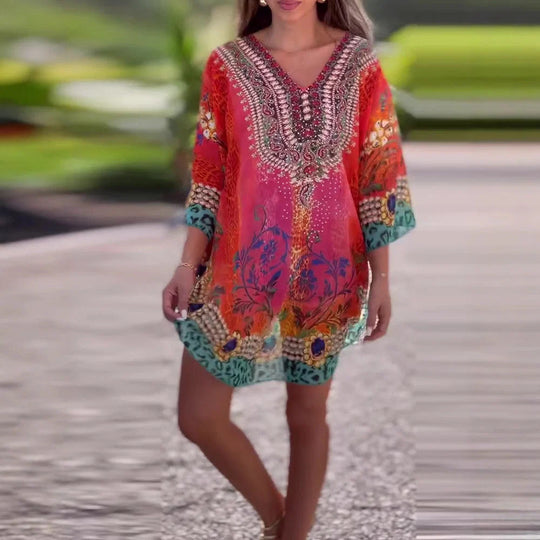 Damen Strandkleid Im Farbenfrohen Boho-Stil mit Verspieltem Design und Tiefem V-Ausschnitt