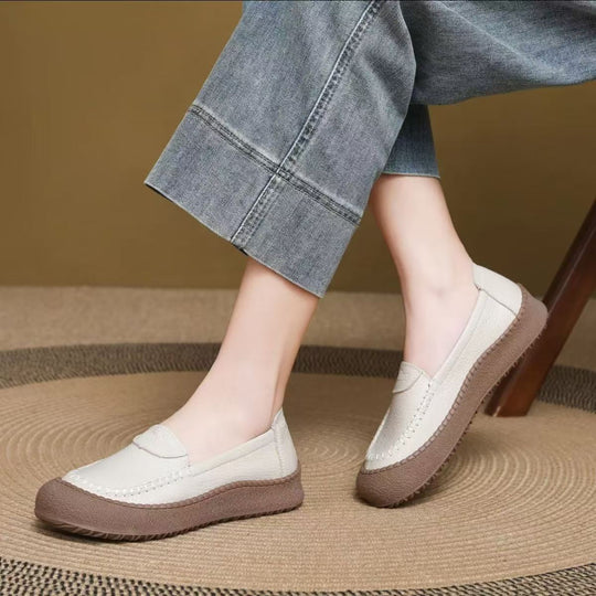Schuhe mit weicher Sohle aus 100 % echtem Rindsleder.
