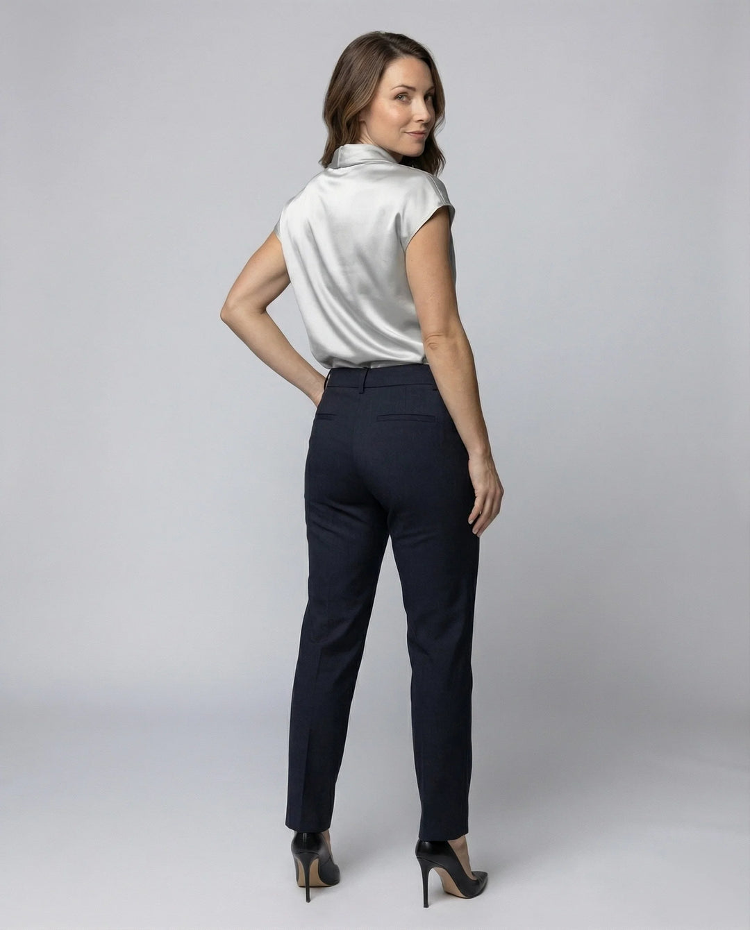 Damen Satin Wasserfallkragen Cap-Ärmelbluse