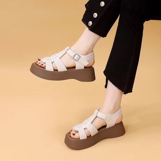 Sandalias casuales cómodas y modernas – de piel genuina