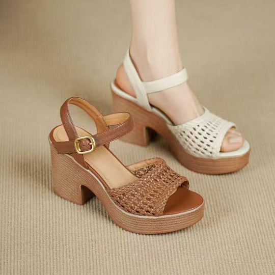 Sandalias de tacón alto con tejido y estilo retro