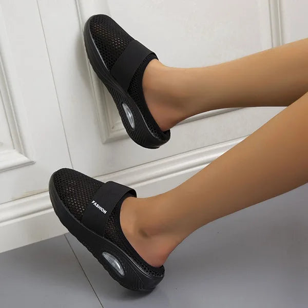 Damen Slip-On-Slipper aus Mesh mit strukturierter Sohle