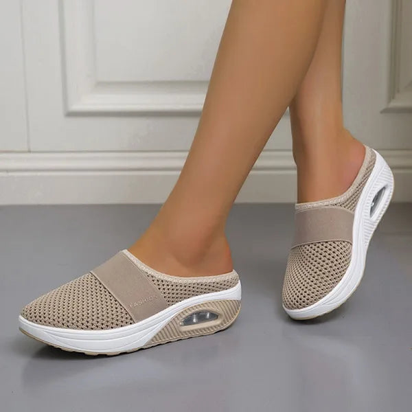 Damen Slip-On-Slipper aus Mesh mit strukturierter Sohle