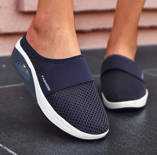 Damen Slip-On-Slipper aus Mesh mit strukturierter Sohle