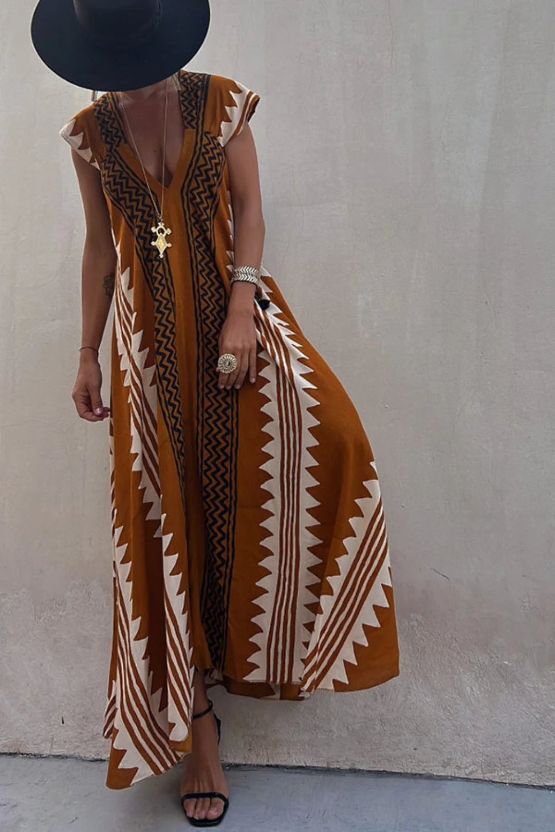 Trendiges, aztekisch inspiriertes Leberkleid für Damen